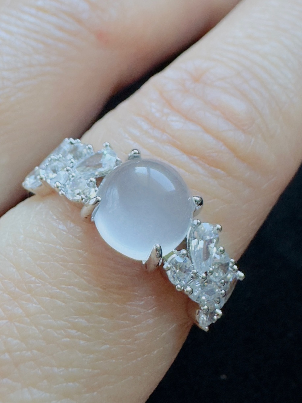Sterling Silver Chalcedony Cabochon Ring with Clear Accent Stones - White/Gray
